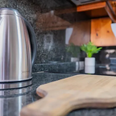 De Bono - Ursula By Eldi * Valletta