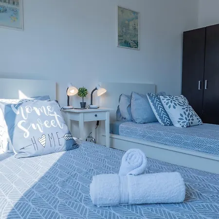 Apartment De Bono - Ursula By Eldi *