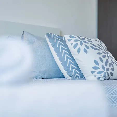 De Bono - Ursula By Eldi * Valletta